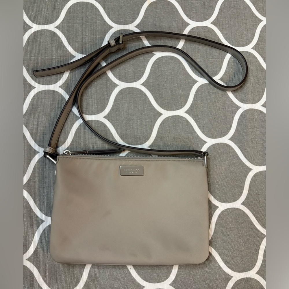 KATE SPADE Madelyne Wilson Road Triple Gusset Nylon & Leather Crossbody Purse - Picture 2 of 9